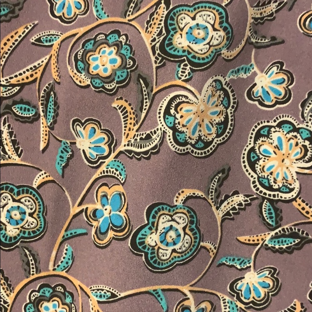 Cabi scrollwork cami - Picture 2 of 3